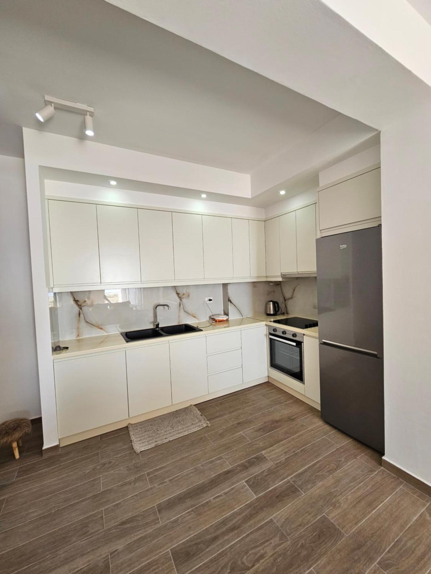 Sea & Sun Apartment Vlorë 外观 照片